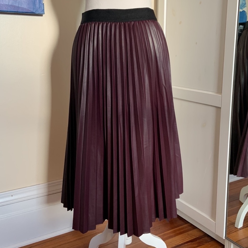 NWT Calvin Klein Faux Leather Skirt